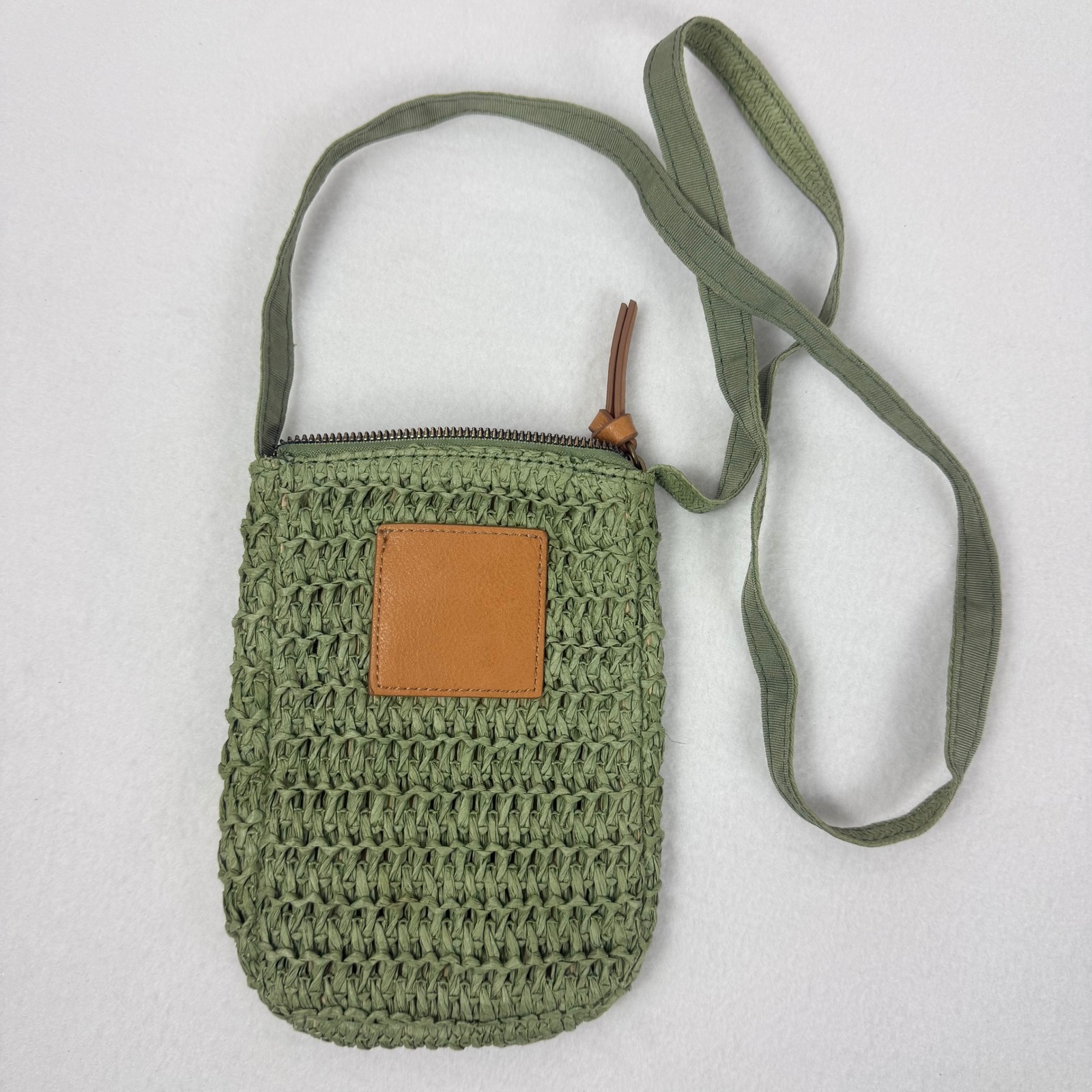 Sonoma Life Straw Crossbody Bag Sage Green Small Phone Pouch Purse